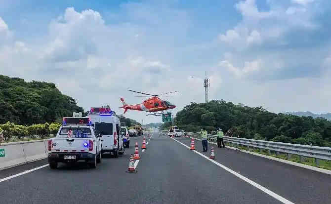邕宁区高速公路汽车救援案例